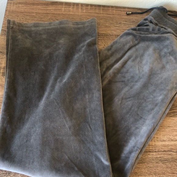 BURBERRY WOMEN’S VELOUR HOODIE & SWEAT PANTS - Picture 8 of 8